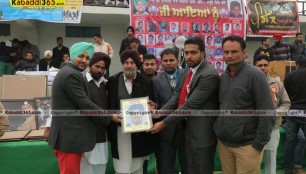 manuke_gill_(moga)_kabaddi_cup_11_jan_2015