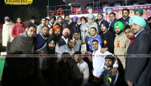 manuke_gill_(moga)_kabaddi_cup_11_jan_2015