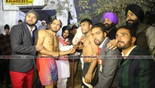 manuke_gill_(moga)_kabaddi_cup_11_jan_2015